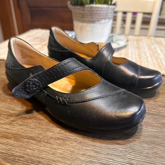 Strictly Comfort‎ Mary Jane Leather Memory Foam Cushioned Shoes 7M - Picture 1 of 9